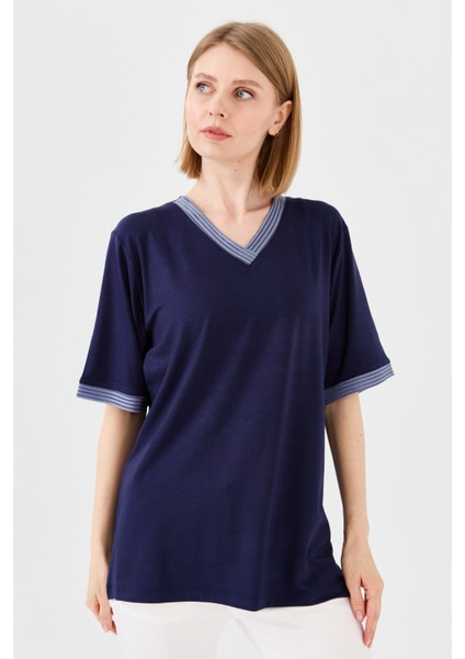 Kadın V Yaka Zincir Bantlı Penye T-Shirt Lacivert