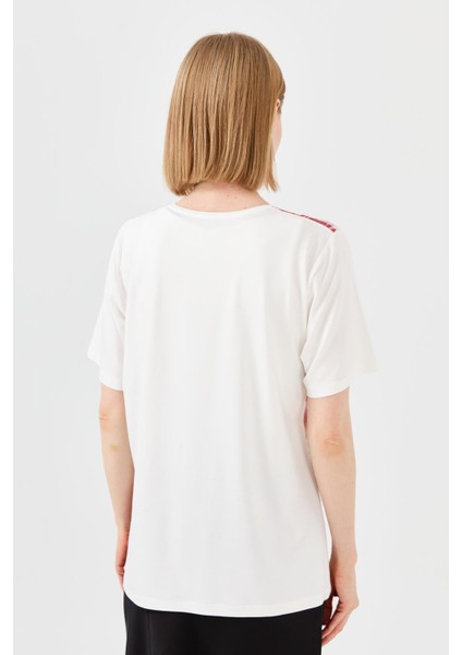 Kadın Sıfır Yaka Taşlı Penye T-Shirt Kemik