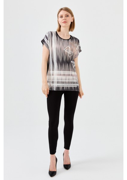 Kadın Sıfır Yaka Üçgen Baskılı Penye T-Shirt Siyah modelleri