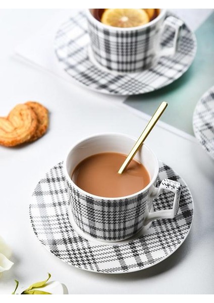Iskandinav Tarzı Kahve Fincanı Set Küçük Zarif Asılı Kulak Espresso Fincan Siyah ve Beyaz Kafes Öğleden Sonra Çay Bardağı Seramik Çaydanlık | Kahve Fincanı ve tabak Setleri (Yurt Dışından) fiyatları