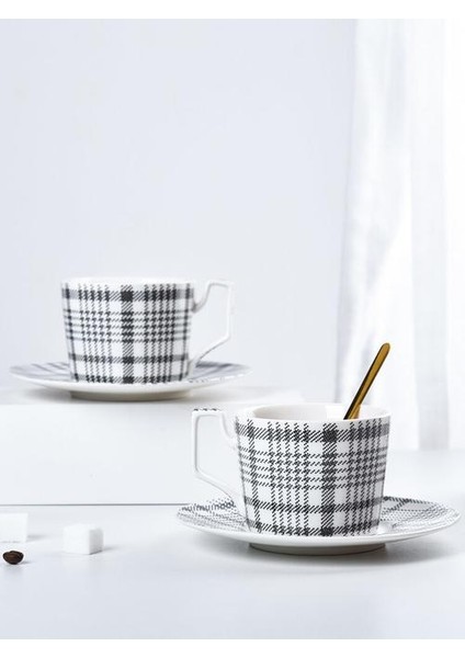 Iskandinav Tarzı Kahve Fincanı Set Küçük Zarif Asılı Kulak Espresso Fincan Siyah ve Beyaz Kafes Öğleden Sonra Çay Bardağı Seramik Çaydanlık | Kahve Fincanı ve tabak Setleri (Yurt Dışından) modelleri