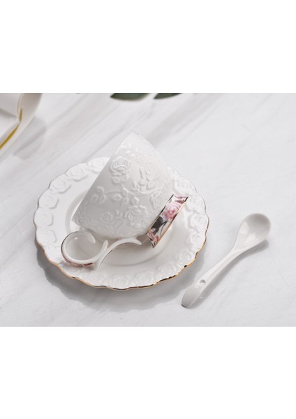 Nordic Yaratıcı Rölyef Seramik Kahve Fincanı Set Lüks English Yeniden Kullanılabilir Öğleden Sonra Çay Bardağı Seti Vintage Copo Cafe Home Gereçleri BD50 | Kupa ve tabaklar (Yurt Dışından)