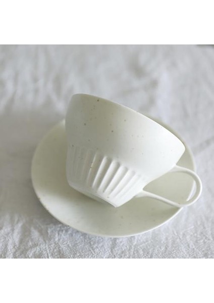 Vintage Beyaz Kahve Fincanı El Yapımı Modern Seramik Kupa Kahve Fincanı Porselen Çay Bardağı ve Daire Setleri Çiçek Çay Çanak Seti | Kahve Kupası ve tabak Setleri (Yurt Dışından) fiyatları