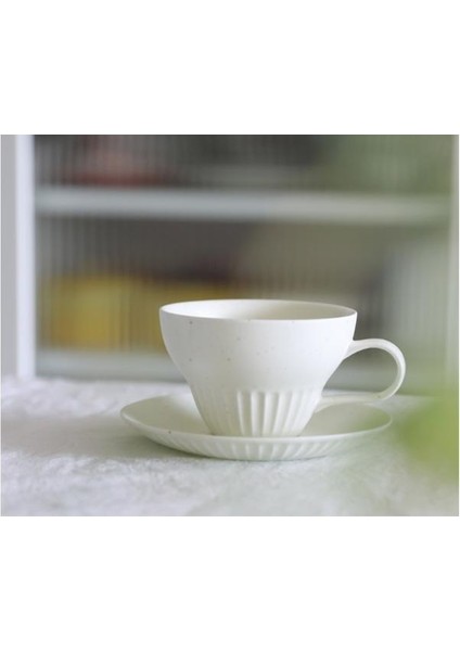 Vintage Beyaz Kahve Fincanı El Yapımı Modern Seramik Kupa Kahve Fincanı Porselen Çay Bardağı ve Daire Setleri Çiçek Çay Çanak Seti | Kahve Kupası ve tabak Setleri (Yurt Dışından) modelleri