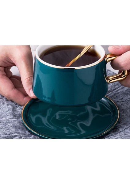 Yaratıcı Avrupa Seramik Kahve Kupalar Lüks Porselen Altın Kaplama Öğleden Sonra Çay Bardağı Daire Kaşık Setleri Vintage Kubek Drinkware | Kahve Kupası ve tabak Setleri (Yurt Dışından) fırsatları