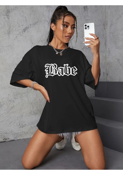 Kadın Babe Baskılı Oversize Daxis Sportwear Company modelleri