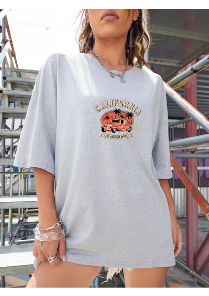 Kadın Californiya Baskılı Oversize Tshirt Daxis Sportwear Company modelleri