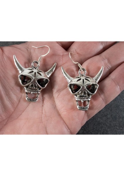 Kuru Kafa Gotik Küpe