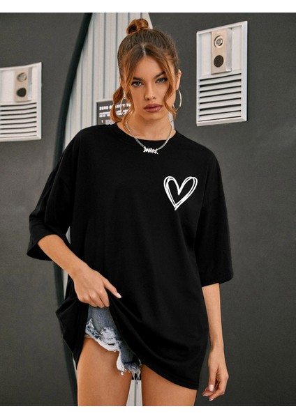 Kadın Küçük Kalp Baskılı Oversize Tshirt Daxis Sportwear Company modelleri