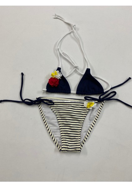 Üçgen Bikini