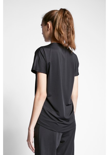 Siyah Kadın Kısa Kollu T-Shirt 23B-2045