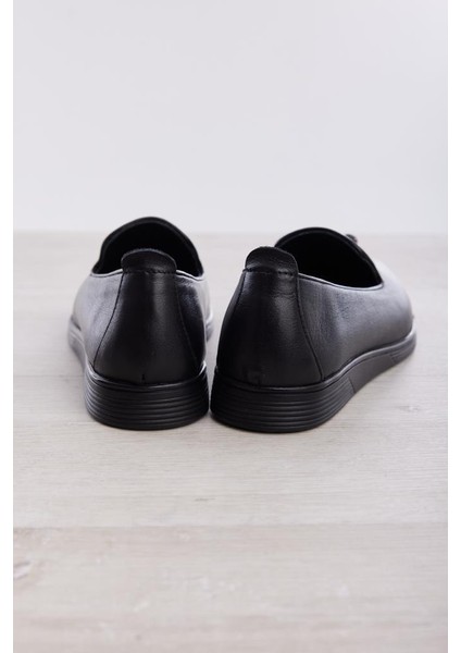 Kadın Hakiki Deri Aksesuarlı Babet fırsatları