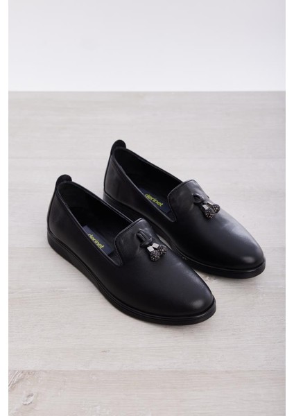 Kadın Hakiki Deri Aksesuarlı Babet modelleri