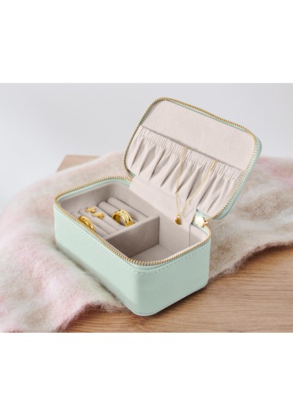 Küçük Takı Kutusu