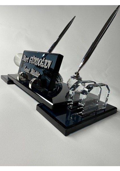 Kristal Füme Cam Isimlik Çift Ayak Silver Renk Kalem Saat Dünya ve Kartvizit Figürlü Özel Hediyelik