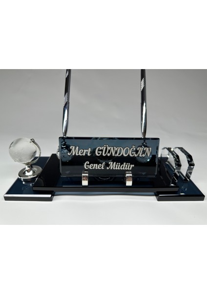 Kristal Füme Cam Isimlik Çift Ayak Silver Renk Kalem Saat Dünya ve Kartvizit Figürlü Özel Hediyelik modelleri