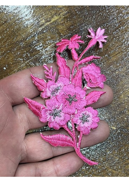 10X6 cm Ütü Ile Yapışan Demet Çiçek Aplike Arma Dikiş Hobi Aksesuarı fiyatları