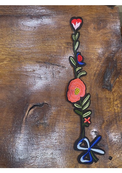 31X6 cm Ütü ve Dikiş Ile Uygulanan Sarmaşık Fiyonklu Gül Aplike Arma Dikiş Hobi Aksesuarı