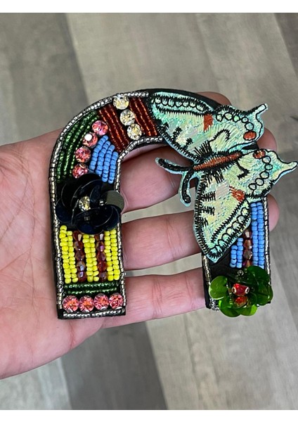 9X10 cm Kelebekli Nakış Taş ve Payet Işlemeli Nal U Harfi Aplike Arma Dikiş Hobi