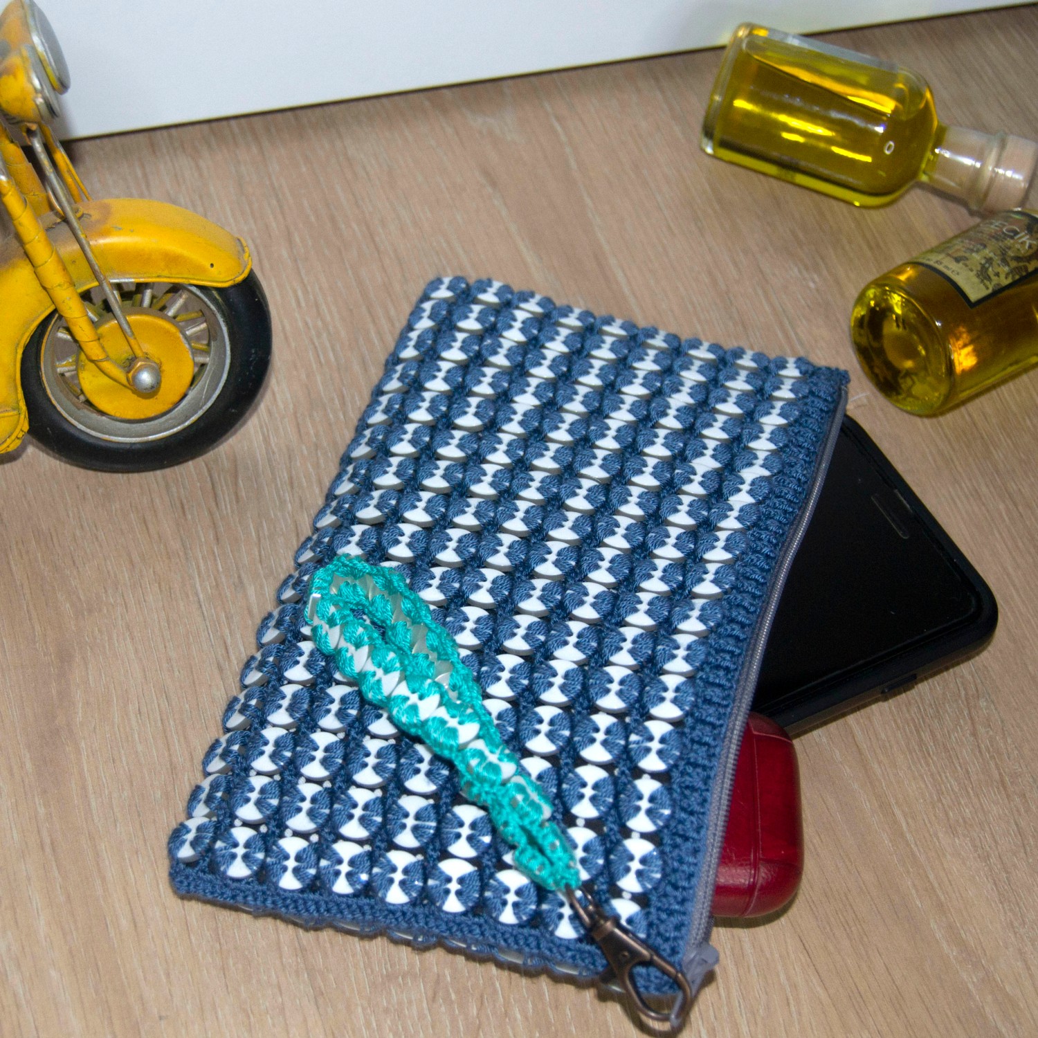 Pafuli El Örgüsü Özel Tasarım Düğme Detaylı Clutch Çanta Seti Fuşya - Mint - Lacivert görsel 3