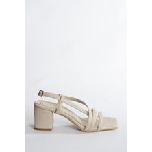 Fox Shoes Bej Kalın Topuklu Kadın Ayakkabı H922741009