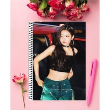 Anime And Your World Choi Jisu Itzy Defter 1 Adet Özel Tasarım A4 Boyutu 21*29 cm  Telli Çizgisiz Büyük Boy defter