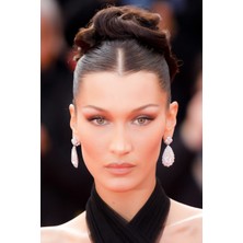 Anime And Your World Bella Hadid  Defter 1 Adet Özel Tasarım A4 Boyutu 21*29 cm  Telli Çizgili Büyük Boy defter