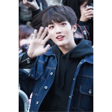 Anime And Your World UP10TİON Kpop Defter 1 Adet Özel Tasarım A4 Boyutu 21*29 cm  Telli Çizgisiz Büyük Boy defter