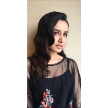 Anime And Your World  Shraddha Kapoor Defter 1 Adet Özel Tasarım A4 Boyutu 21*29 cm Telli Çizgili Büyük Boy Defter