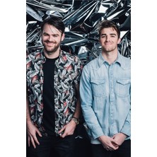 Anime And Your World The Chainsmokers  Defter 1 Adet Özel Tasarım A4 Boyutu 21*29 cm Telli Çizgili Büyük Boy Defter