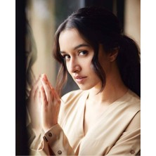 Anime And Your World Shraddha Kapoor  Defter 1 Adet Özel Tasarım A5 Boyutu 15*21 cm  Telli Çizgisiz Orta Boy defter