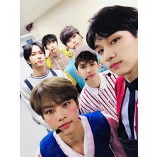 Anime And Your World Vixx Kpop  Defter 1 Adet Özel Tasarım A4 Boyutu 21*29 cm Telli Kareli Büyük Boy Defter