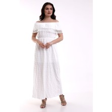 Emjey Beyaz Madonna Yaka Uzun Güpürlü Elbise