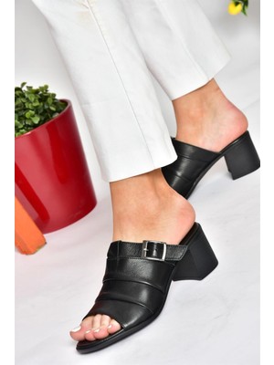 Fox Shoes P555450903 Siyah Hakiki Deri Kalın Topuklu Günlük Kadın Terlik