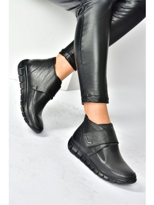 Fox Shoes Siyah Hakiki Deri Comfort Ortopedik Taban Kadın Bot N555361003