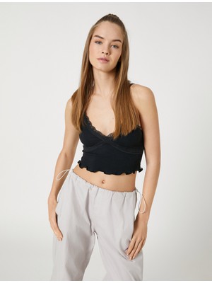 Koton Crop Atlet Askılı V Yaka Dantelli Fitilli