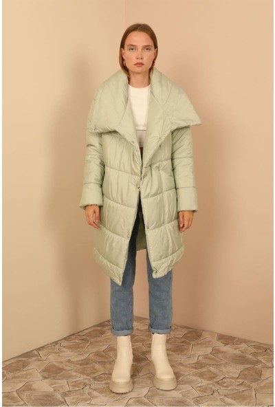 Aradım Taradım Kapitone Kumaş Şal Yaka Bol Kalıp Yaka Detay Çıtçıtlı Kadın Mont-Mint