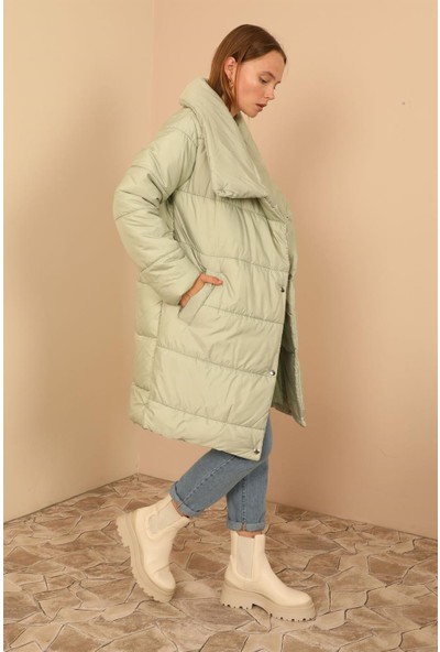 Aradım Taradım Kapitone Kumaş Şal Yaka Bol Kalıp Yaka Detay Çıtçıtlı Kadın Mont-Mint