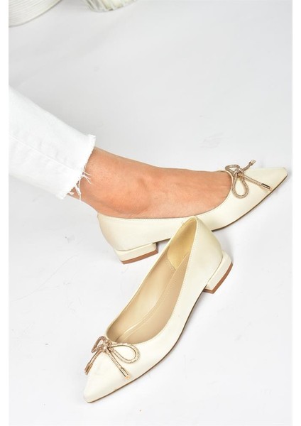 Bej Saten Kumaş Alçak Topuklu Kadın Ayakkabı P820121204 fiyatları