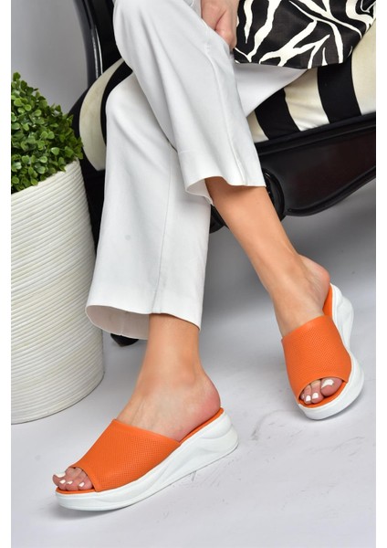 P713330409 Turuncu Kalın Tabanlı Günlük Kadın Terlik