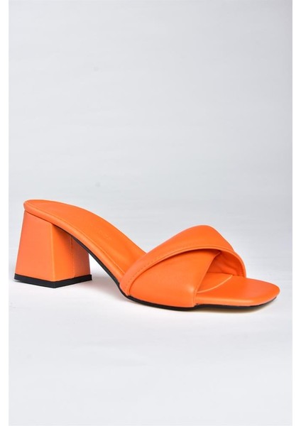 P713014109 Turuncu Kalın Topuklu Kadın Terlik modelleri