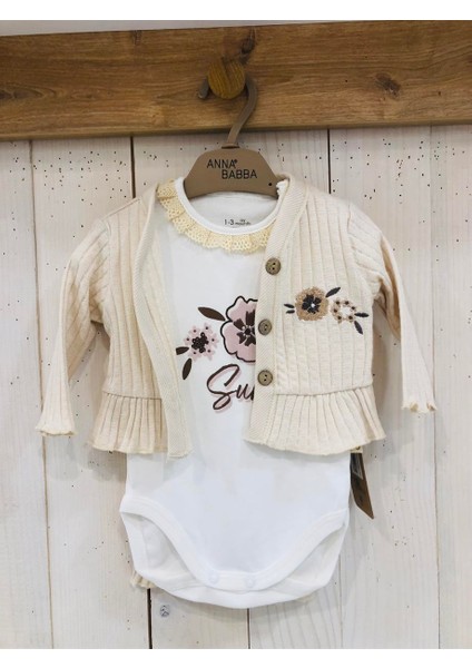 3'lü Kaşkorse Çiçek Işleme Desenli Bebek Kaşkorse Hırka Pantolon Çıtçıtlı Zıbın Takım