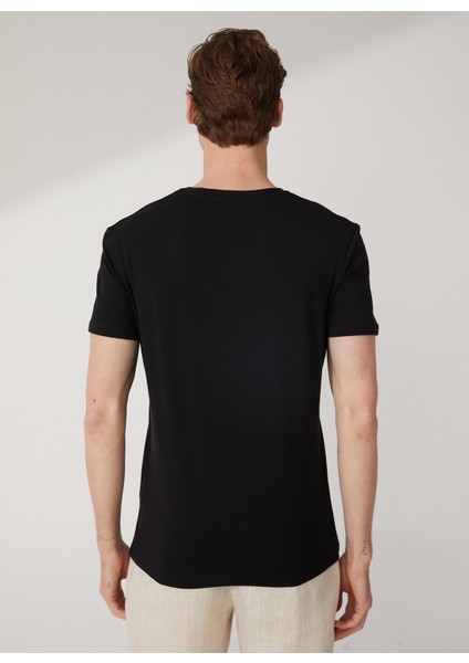 O Yaka Düz Siyah Erkek T-Shirt TS1014000276 fırsatları