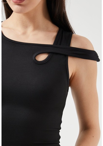 Omuz Detay Atlet Bluz; Siyah, Beyaz, Lila fırsatları