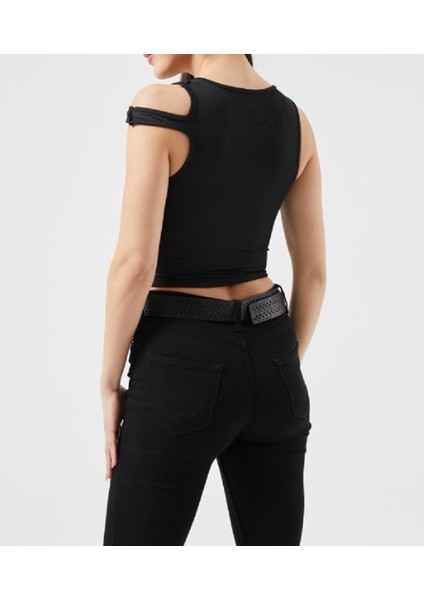 Omuz Detay Atlet Bluz; Siyah, Beyaz, Lila indirimleri