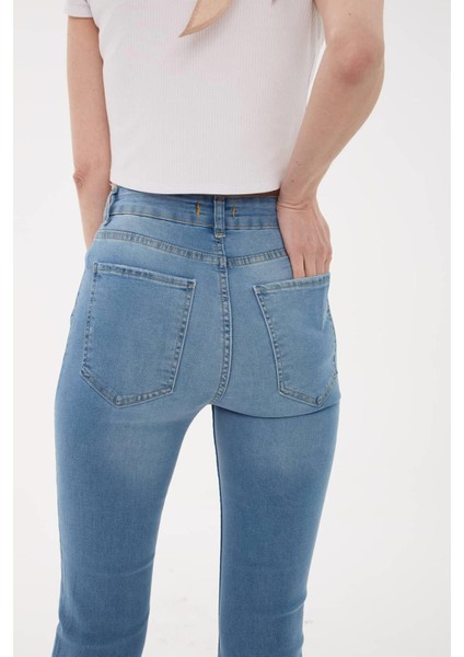 23Y-PNT0298K1 Kadın Paçası Yırtmaçlı Denim Pantolon indirimleri
