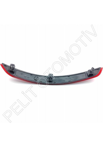 Audi A3 Arka Tampon Reflektörü Sağ 8V5945106B (2013-2016) modelleri