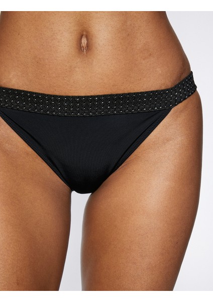 Bikini Altı Nakışlı Kalın Bel Detaylı