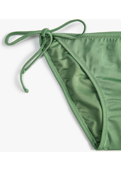 Bikini Altı Normal Bel Yanları Bağlama Detaylı