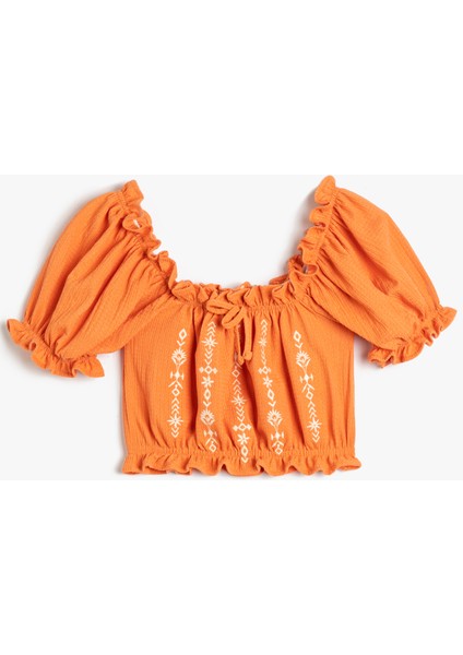 Crop Bluz Fırfırlı İşlemeli Önü Büzgülü Kısa Kollu